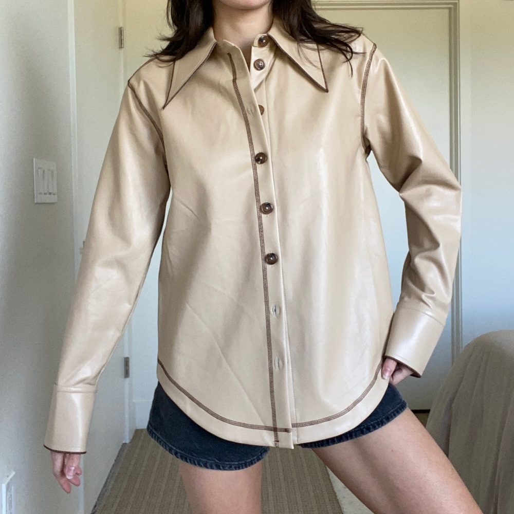 Verica Top in Beige